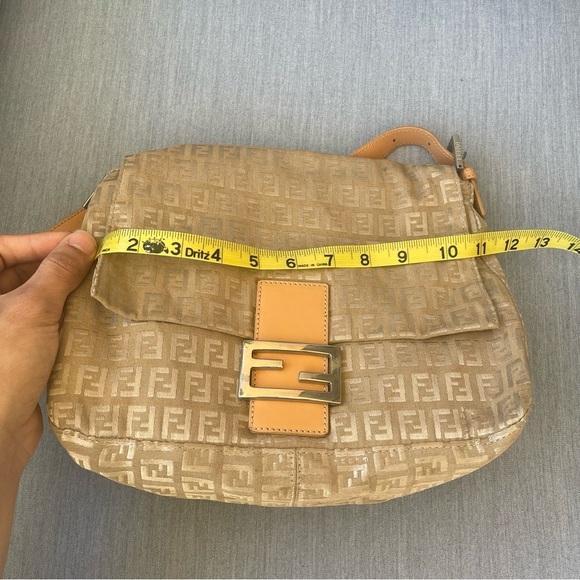 Fendi Mamma Baguette Fendi Zucca bag Tan flap bag purse nude bag - Picture 6 of 15